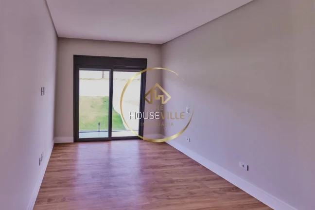 Imagem Casa Sobrado, 4 dormitórios ( 4 suítes), 4 vagas, Cond. Paratehy Norte Sjc.