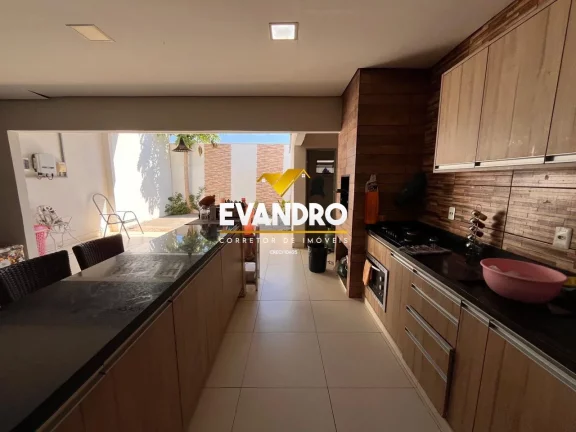 Imagem Casa em Condomínio para Venda em Cuiabá / MT no bairro Jardim Imperial