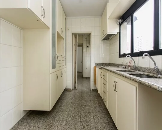 Imagem Perdizes apartamento com 4 suítes e 3 vagas, 210m²