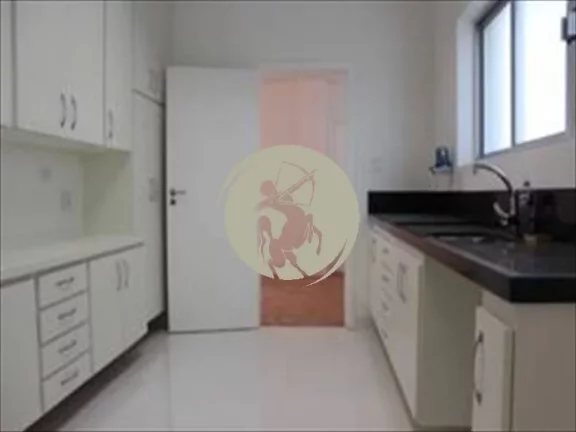 Imagem OPORTUNIDADE AMPLO E TOTALMENTE REFORMADO! O APARTAMENTO ACABA DE PASSAR POR UMA REFORMA COMPLETA, Q...