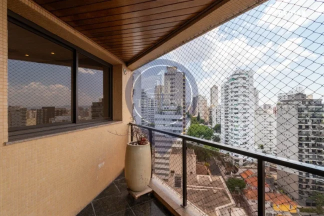 Imagem Nova cobertura de luxo na Aclimação: 5 quartos, 4 suítes, 2 salas, 7 banheiros, 4 vagas de garagem, 515 m². Confira!