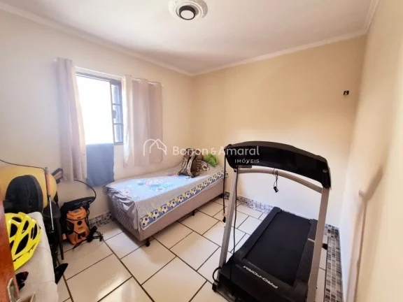 Imagem Excelente casa à venda no bairro Monte Alegre, com localização privilegiada, próxima a escolas, ...
