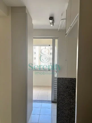 Imagem Apartamento com 3 dormitórios para alugar, 72 m² por R$ 2.780,00/mês - Edifício Brisas Lago Igapó - Gleba Fazenda Palhano - Londrina - PR