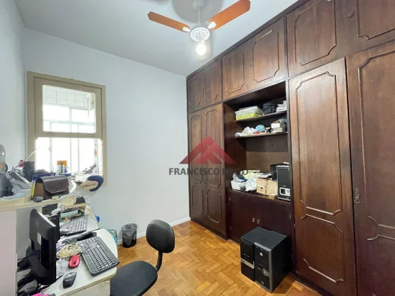 Imagem Apartamento com 3 quarto na 1ª quadra da Praia de Icaraí à venda - 90 m² - Niterói/RJ