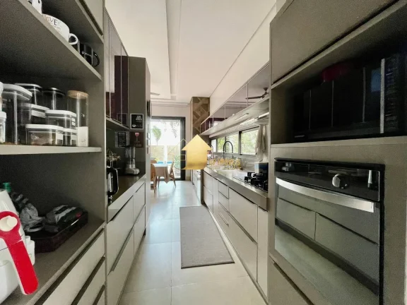 Imagem Casa 4 suítes Condomínio Villa jardim