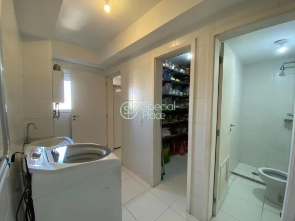 Imagem Amplo apartamento à venda com 4 quartos, sendo 2 suítes, e 4 banheiros no total. Este apartamento ...