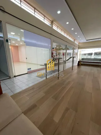 Imagem Loja no Shopping Goiá Center Modas.

- Sala reformada;
- Com ar condicionado;
- Piso trocado;
- Ges...