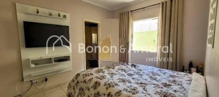 Imagem Linda casa à venda em condomínio fechado na cidade de Valinhos, SP. 

Este encantador sobrado ofer...
