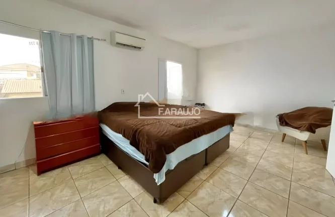 Imagem Casa à venda em Jardim Abaeté com 171m² 2 quartos, 2 vagas
