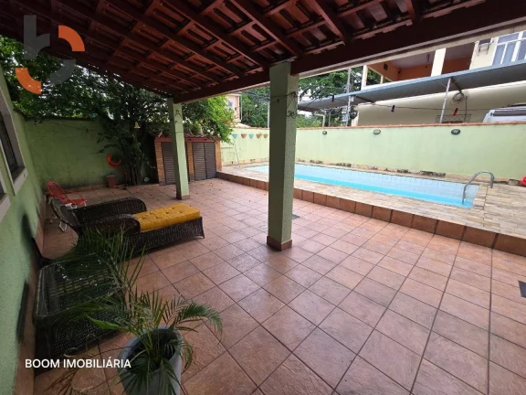 Imagem Casa com 4 dormitórios à venda, 177 m² por R$ 595.000,00 - Cruzeiro do Sul - Mesquita/RJ