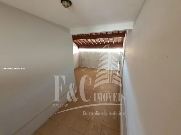 Imagem Casa para Venda em Araras, Centro, 3 dormitórios, 1 suíte, 1 banheiro, 3 vagas