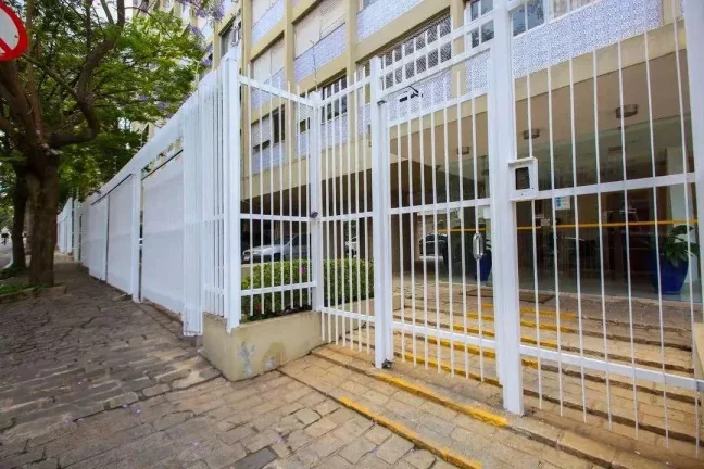 Imagem Apartamento a venda totalmente mobiliado com 3 dormitórios (1 suíte) e 1 vaga na Vila Olímpia, São Paulo