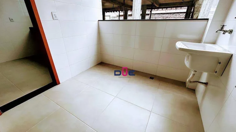Imagem Casa com 4 dormitórios à venda, 244 m² por R$ 1.800.000 - Embaré - Santos/SP