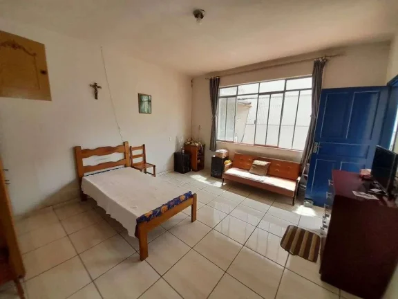 Imagem Casa à venda em Barbacena, Centro, com 2 quartos, 140m2