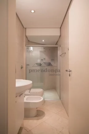 Imagem Incrível Apartamento com magnificos terraços!!! Apartamento de 390m² generosamente distribuídos,...