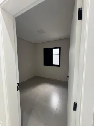 Imagem Casa em Condomínio à Venda em Sorocaba-SP, Jardim Novo Horizonte: 3 Quartos, 1 Suíte, 2 Salas, 3 Banheiros, 2 Vagas, 100m²!