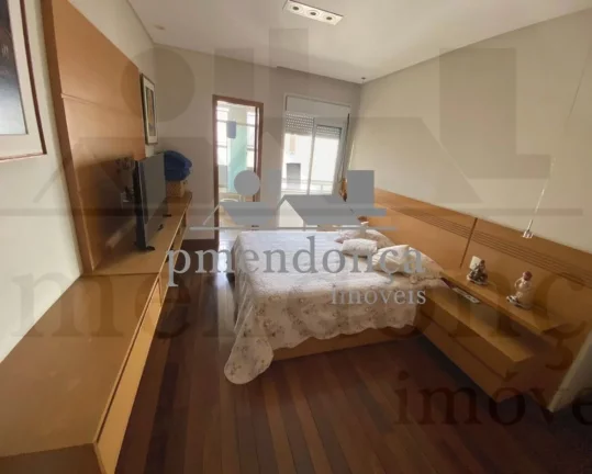 Imagem Apartamento com 180m² a venda na Pompéia, 3 suítes e 3 vagas.