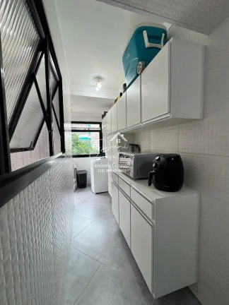 Imagem Imperdível oportunidade de adquirir um apartamento no Guarujá-SP, Jardim Las Palmas: 2 quartos, 1 suíte, 2 salas, 3 banheiros, 1 vaga de garagem e 90m² de área!