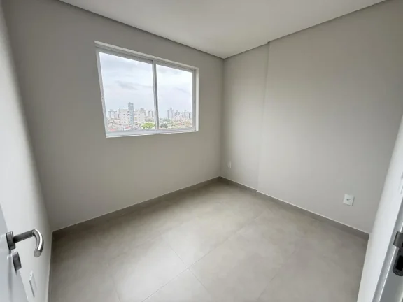 Imagem Apartamento 03 quartos, sendo 01 suíte novo e pronto para morar, na Praia de Gravatáa em Navegantes SC. Adriano Carpes Imóveis Vende