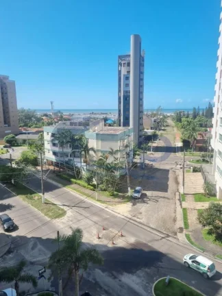 Imagem Apartamento á venda com 4 suítes no Predial em Torres/RS