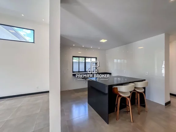 Imagem Casa Linear e moderna com 3 dormitórios à venda, 200 m² por R$ 1.400.000 - Albuquerque - Teresópolis/RJ