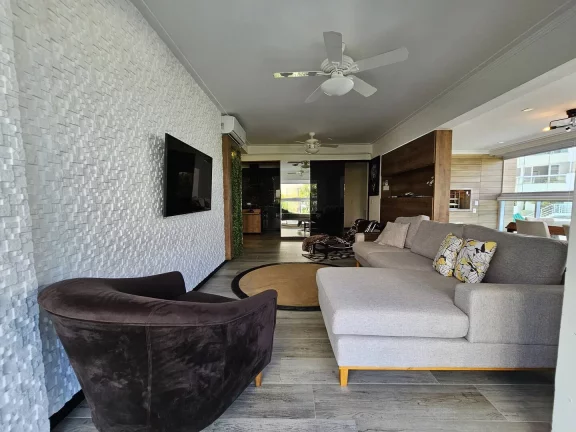 Imagem Conforto! Apartamento Decorado à Venda em Riviera - Módulo 07 P?(C) na Grama