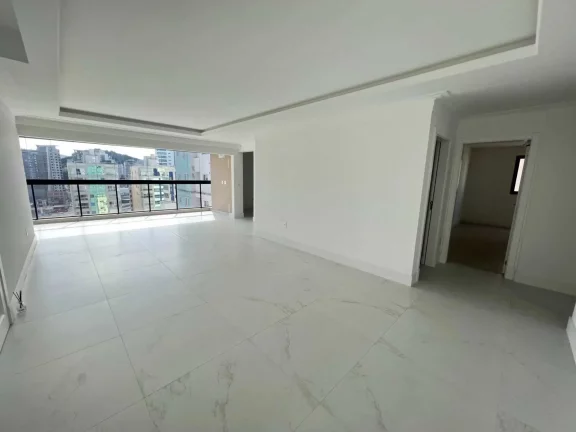 Imagem Apartamento com 4 suítes e 3 vagas de garagem em - Meia Praia - Itapema/SC