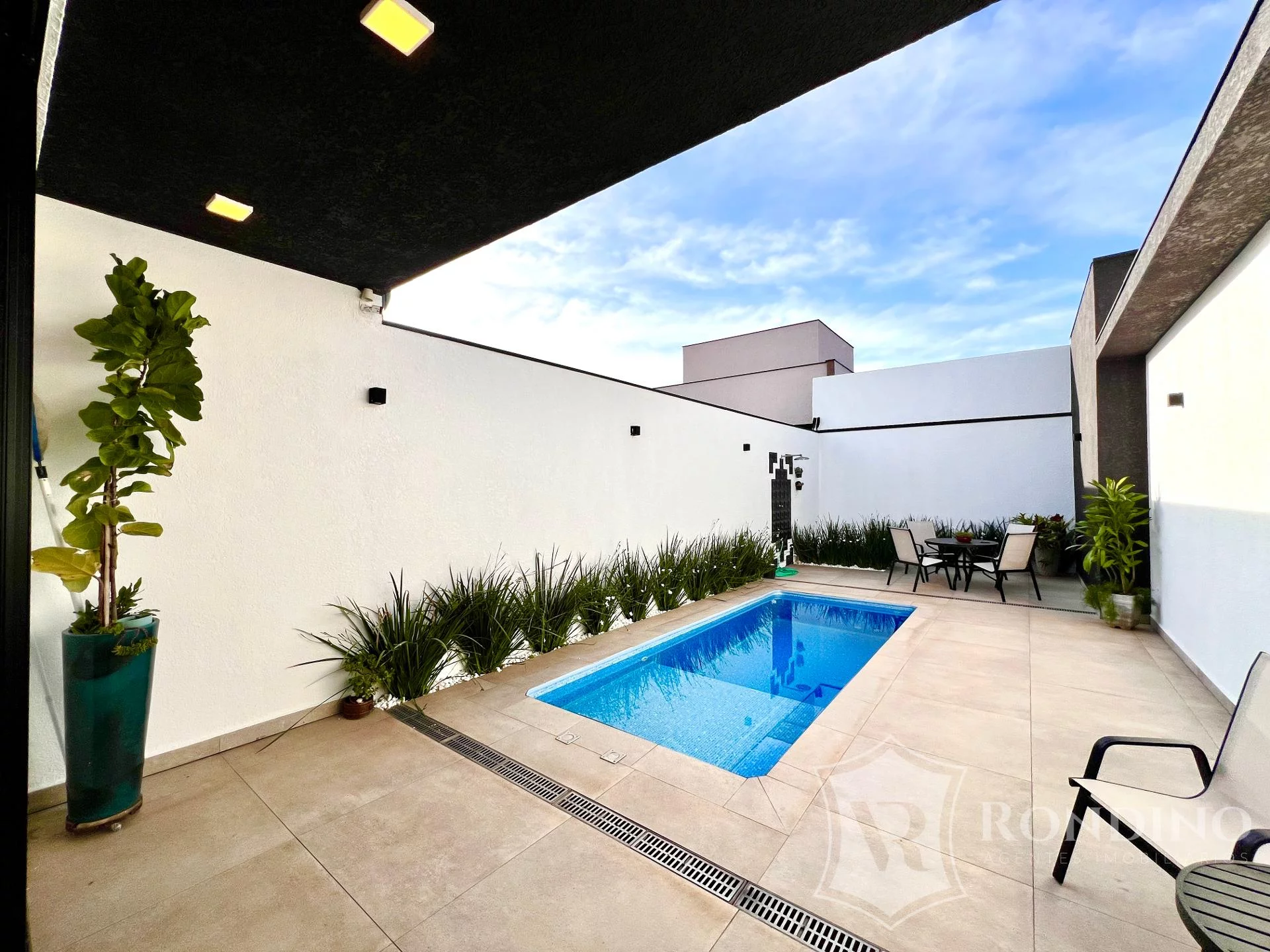 Casa de alto padrão com 3 suítes no Condomínio Bouganville - Conforto e Sofisticação - Sorocaba - SP
