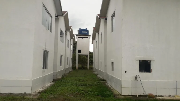 Imagem Casa Duplex para Venda em Itaboraí, Morada do Sol II (Itambi), 2 dormitórios, 1 banheiro, 1 vaga