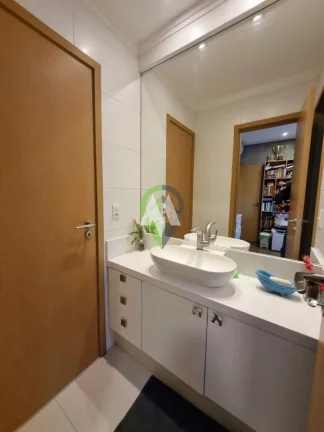 Imagem Apartamento em andar alto com 3 suítes e vista livre a venda no boqueirão em Santos