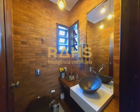 Imagem Maravilhoso sobrado casa em ótima localização no bairro Anita Garibaldi, com 420m² de área cons...