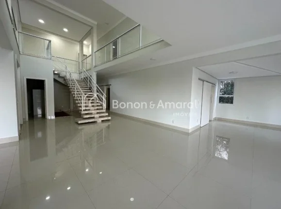 Imagem Excelente Casa à Venda em Valinhos - SP

Esta casa está situada em uma localização privilegiada,...