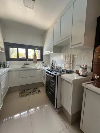 Imagem CASA Á VENDA, ALTO PADRÃO, PARA FINS COMERCIAIS, SETOR COMERCIAL, SINOP - MT