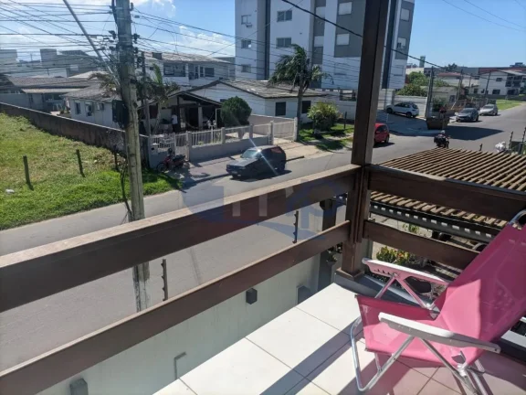 Imagem Sobrado á venda com 3 dormitórios na Stan em Torres/RS
