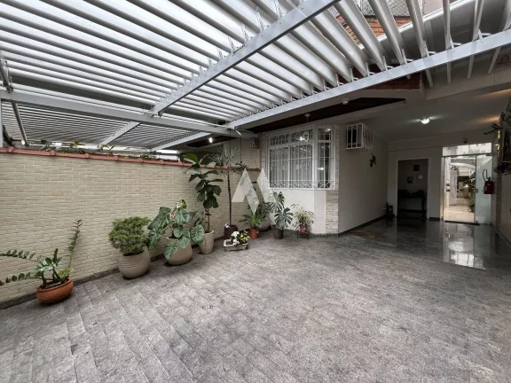 Imagem Casa á venda na Ponta da Praia em Santos