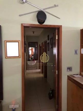 Imagem Casa três dormitórios com edícula
