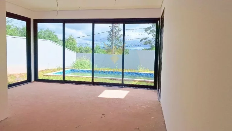 Imagem Casa térrea contemporânea com piscina na Granja Viana