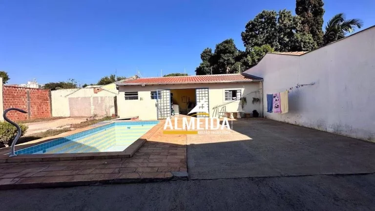 Imagem Casa com 3 dormitórios à venda, 200 m² por R$ 600.000,00 - Parque Universitário - Rio Claro/SP