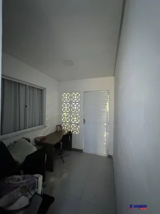 Imagem VENDO CASA 3/4 REFORMADA CONDOMÍNIO-SIM