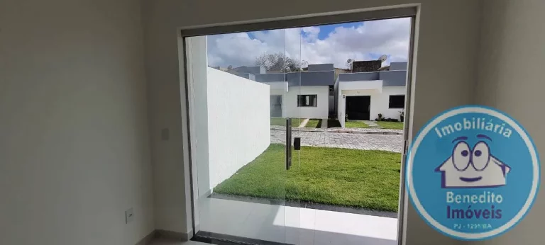 Imagem Vendo excelente casa térrea em Porto Seguro.