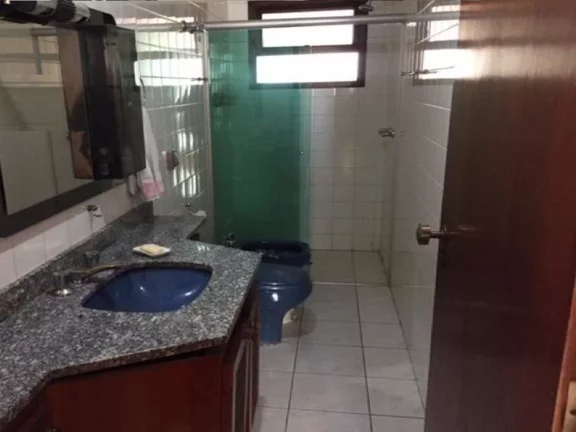 Imagem Apartamento com 150 m2, 3 dormitórios sendo 1 suíte e todos com armário embutido, sala de visita,...