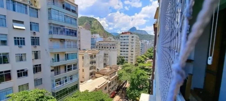Imagem Copacabana – Rua Figueiredo Magalhăes | Residencial › Apartamento 3 quarto(s) à Venda