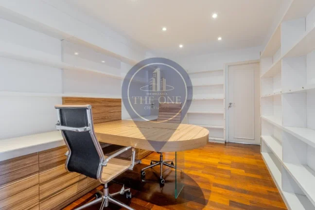Imagem Luxuoso apartamento de 4 quartos e 4 suítes em Perdizes, São Paulo-SP: 2 salas, 6 banheiros, 4 vagas de garagem, 250m² de área.