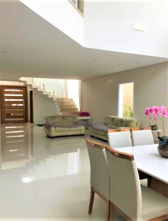 Imagem Linda casa com 3 dormitórios à venda no condomínio Parque das Quaresmeiras
