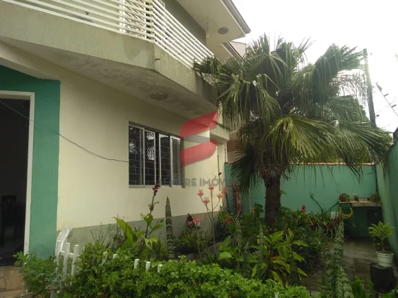 SOBRADO com 4 dormitórios à venda com 390m² por R$ 1.700.000,00 no bairro Alto Tarumã - PINHAIS / PR
