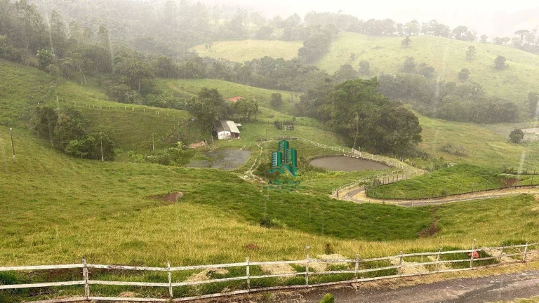 Imagem Chácara com 5 dormitórios à venda, 49 m² por R$ 2.200.000,00 - Cuiabá de Cima - Nazaré Paulista/SP