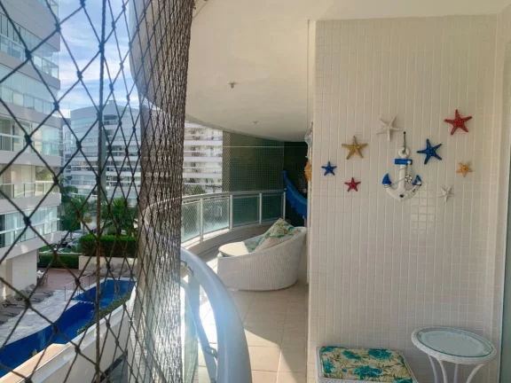 Imagem Apartamento na Riviera Módulo 07: 3 suítes, 2 salas, 2 vagas. Pé na areia em Riviera de São Lourenço. Aproveite essa oportunidade!