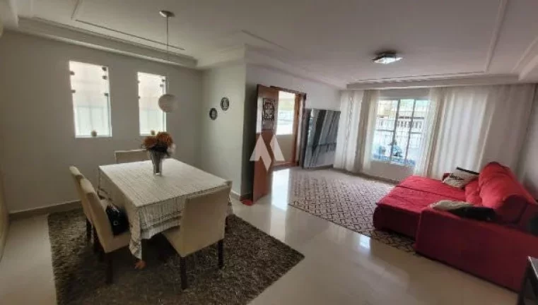 Imagem Casa com 3 quartos - piscina na Ponta da Praia em Santos