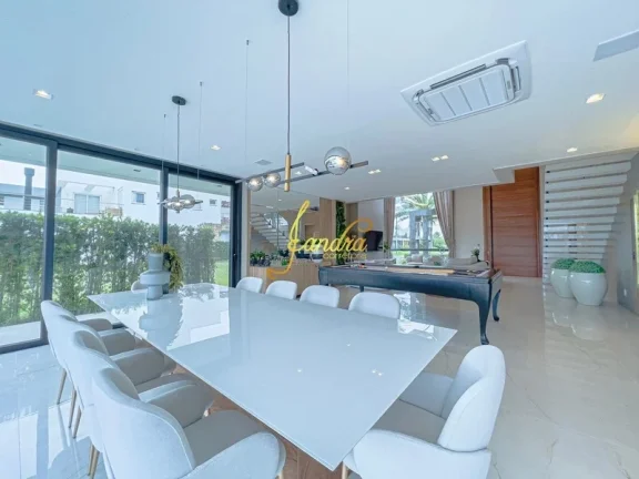 Imagem SOBRADO BEIRA LAGO FINAMENTE MOBILIADA E DECORADA