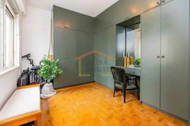 Imagem Apartamento amplo e reformado, com 174 m² de área útil, pé-direito alto, excelente iluminação ...